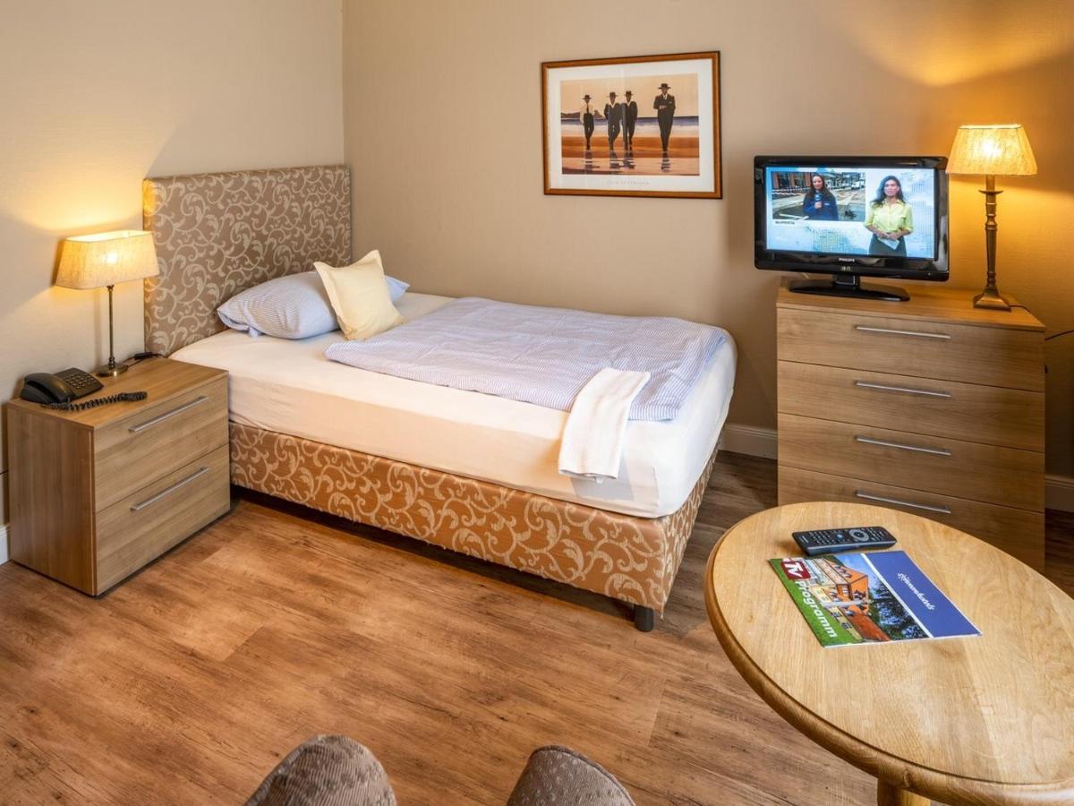 Hotel Huettmann Нордорф Экстерьер фото